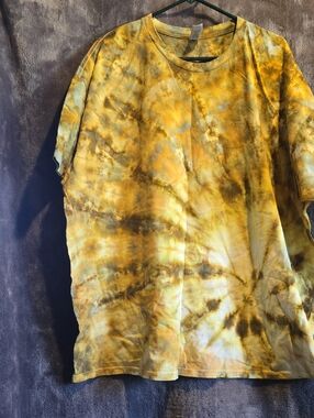 Gildan Yellow and Brown Tie-Dye Short Sleeve Tee - Crew Neck